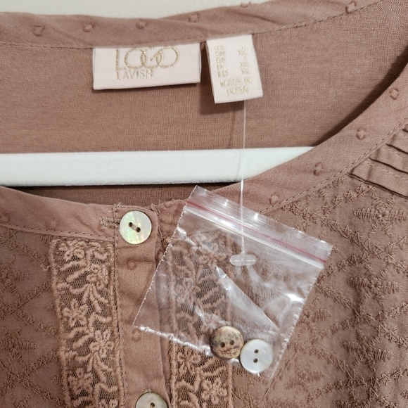 NWT LOGO by Lori Goldstein lace embroidered top - Picture 7 of 11